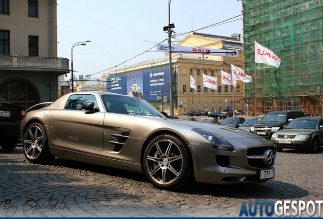 Mercedes-Benz SLS AMG