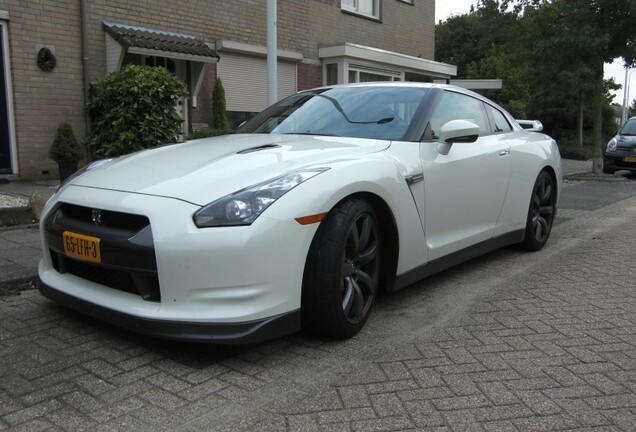 Nissan GT-R