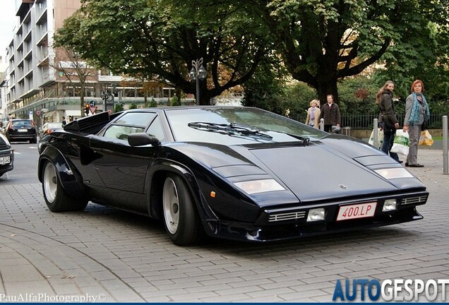 Lamborghini Countach LP400 S