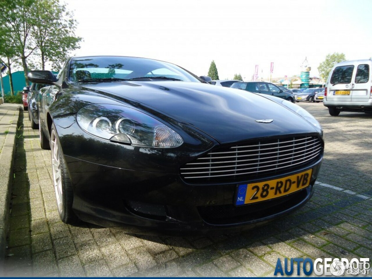 Aston Martin DB9