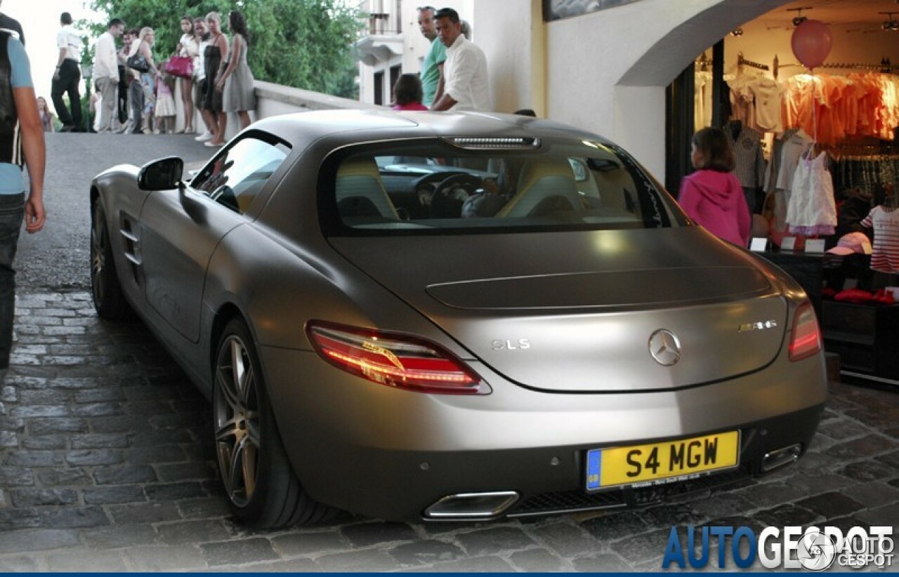 Mercedes-Benz SLS AMG