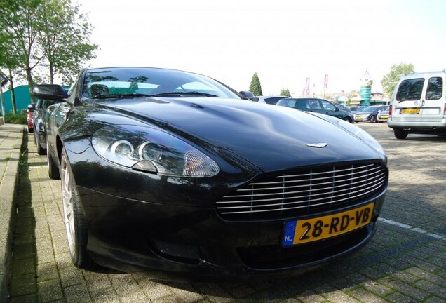 Aston Martin DB9