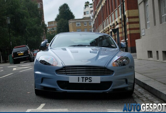 Aston Martin DBS Volante