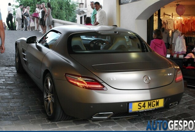 Mercedes-Benz SLS AMG