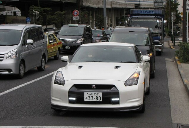 Nissan GT-R