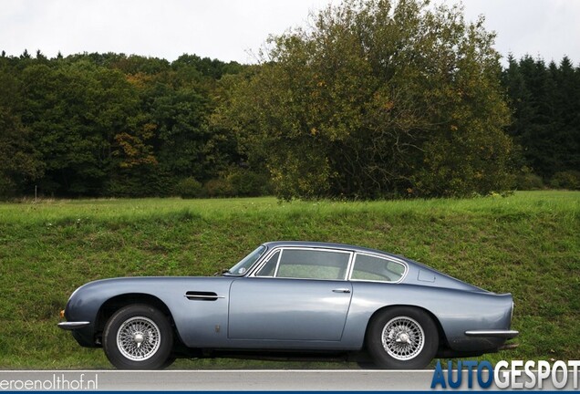 Aston Martin DB6 MKI