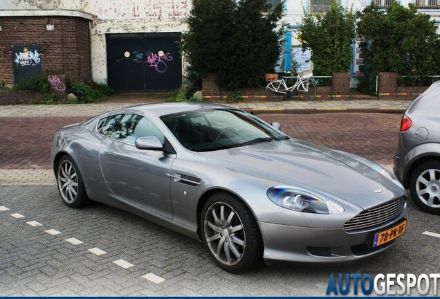 Aston Martin DB9