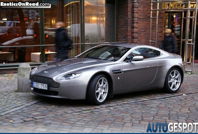 Aston Martin V8 Vantage