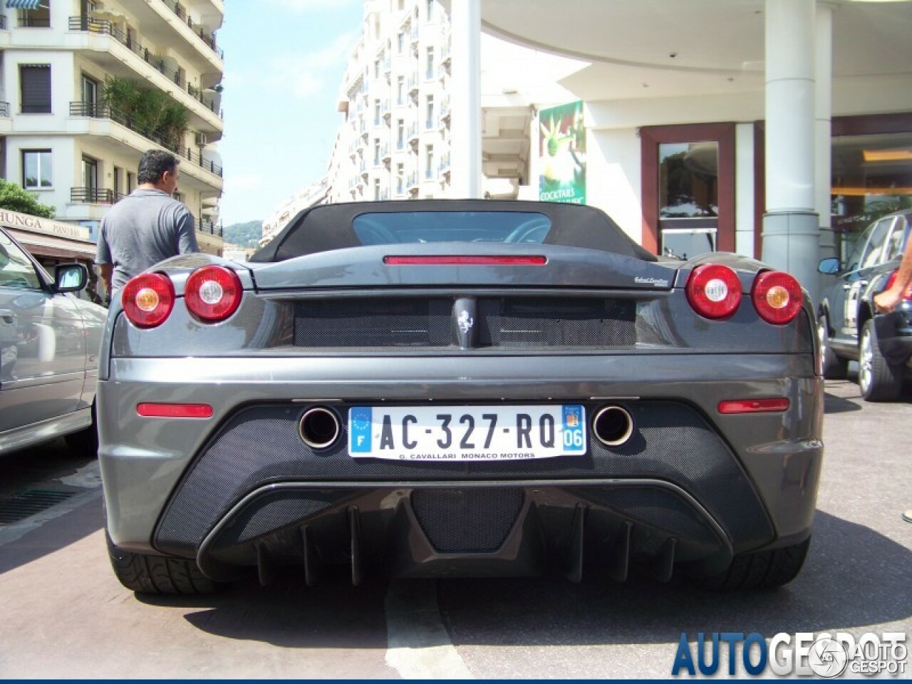 Ferrari Scuderia Spider 16M