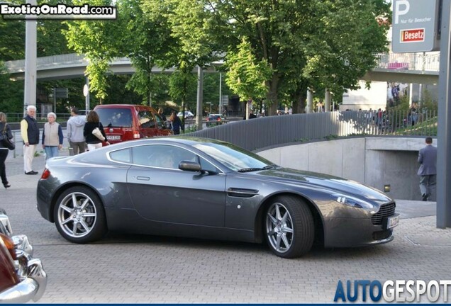 Aston Martin V8 Vantage