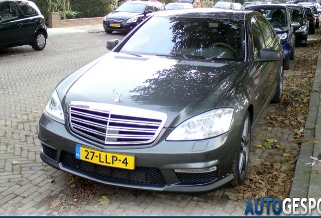 Mercedes-Benz S 65 AMG V221 2010