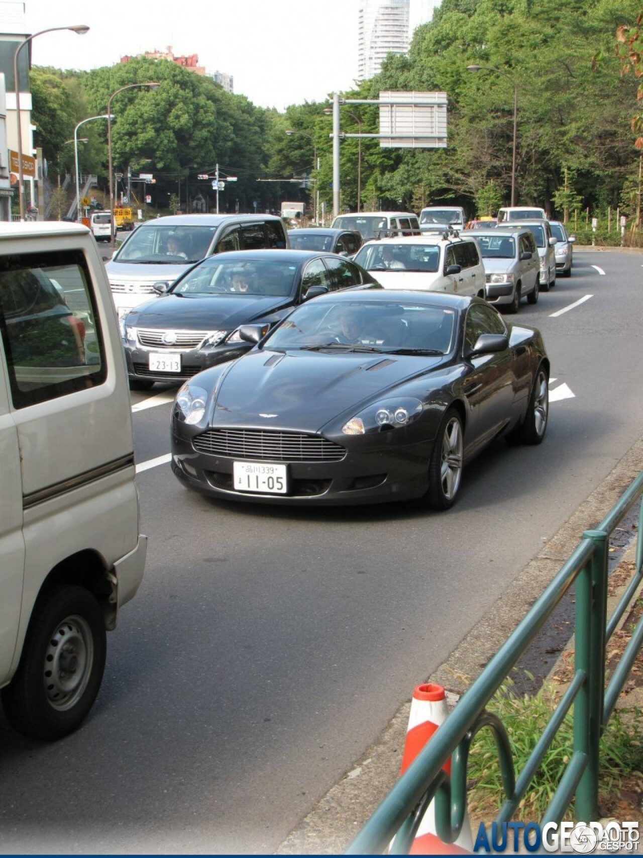 Aston Martin DB9