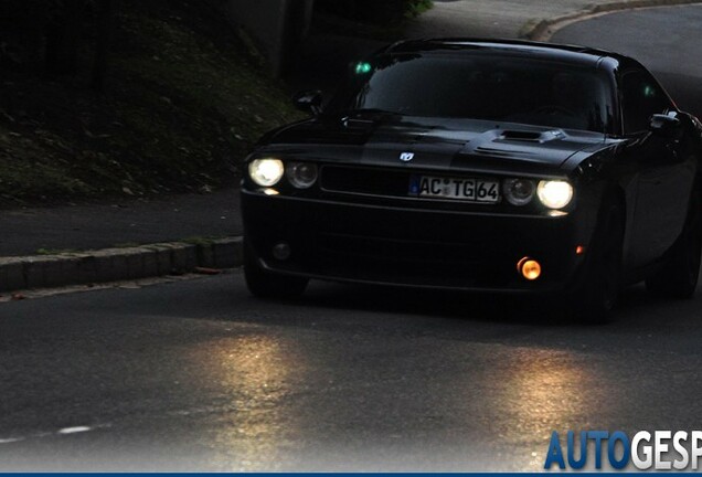 Dodge Challenger SRT-8