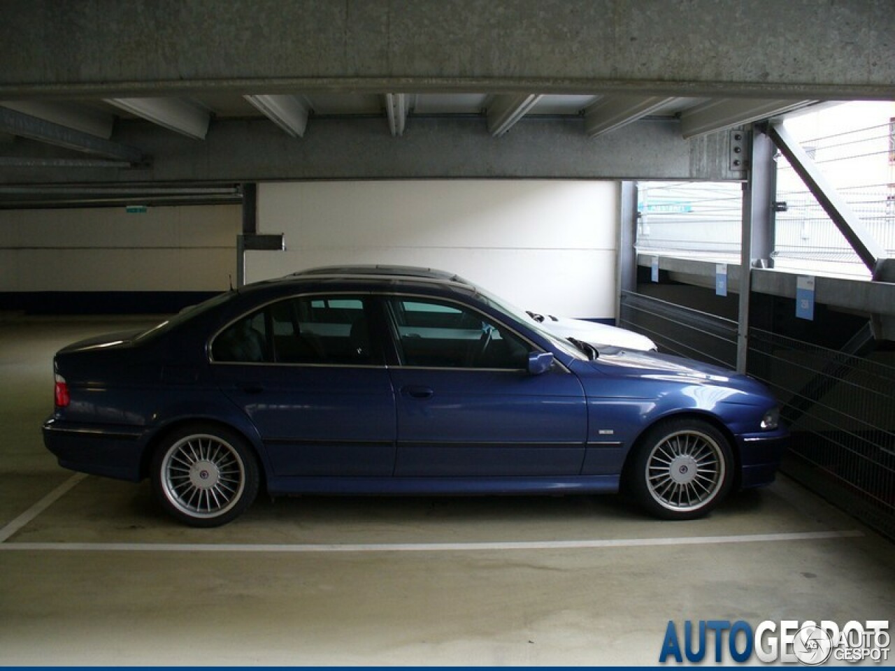 Alpina B10 3.2