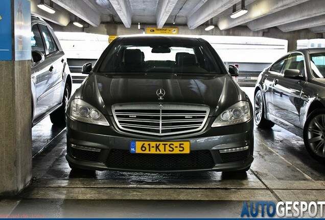 Mercedes-Benz S 65 AMG V221 2010