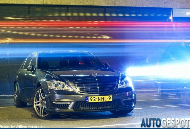 Mercedes-Benz S 65 AMG V221 2010