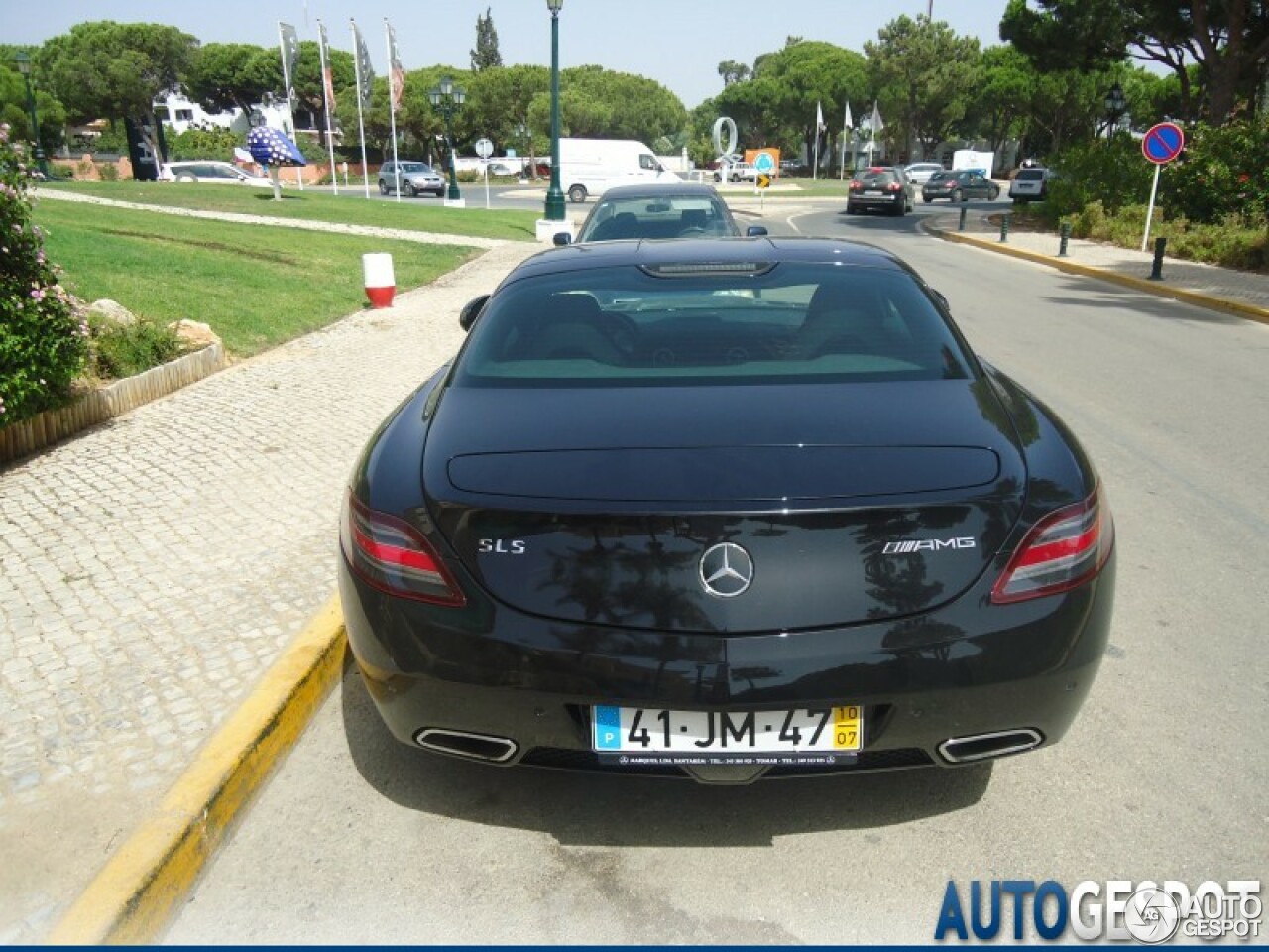 Mercedes-Benz SLS AMG