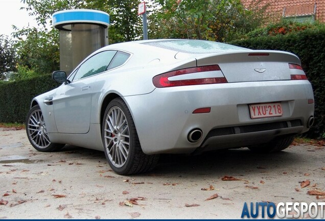 Aston Martin V8 Vantage