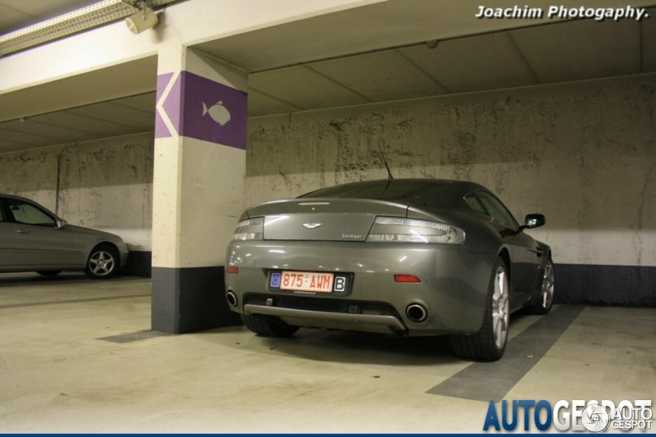 Aston Martin V8 Vantage