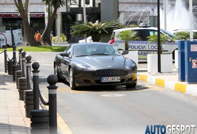 Aston Martin DB9