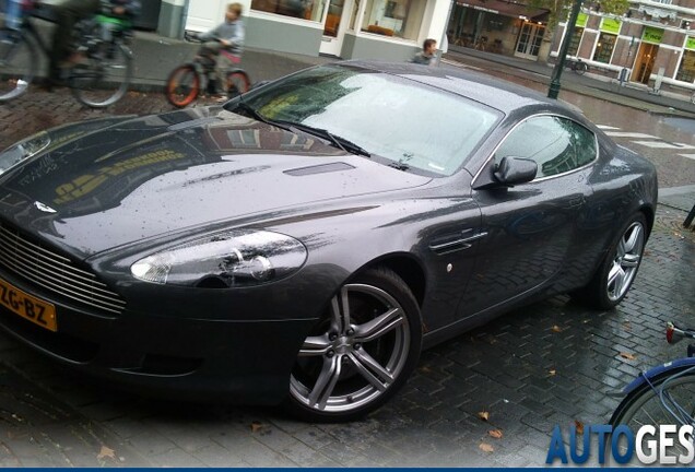 Aston Martin DB9