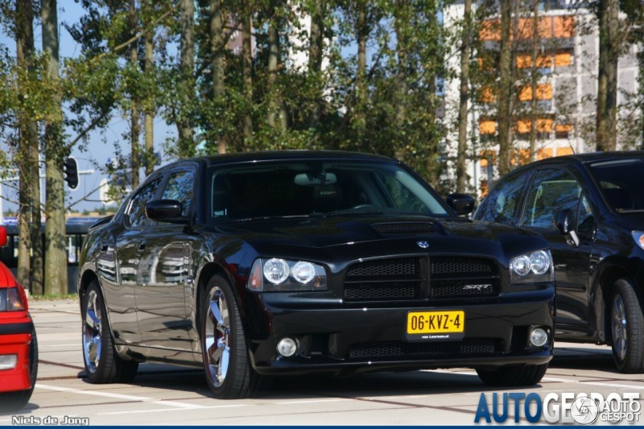 Dodge Charger SRT-8