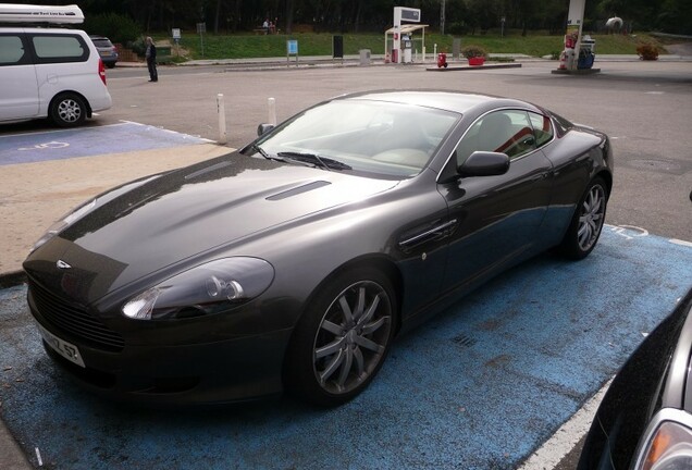 Aston Martin DB9