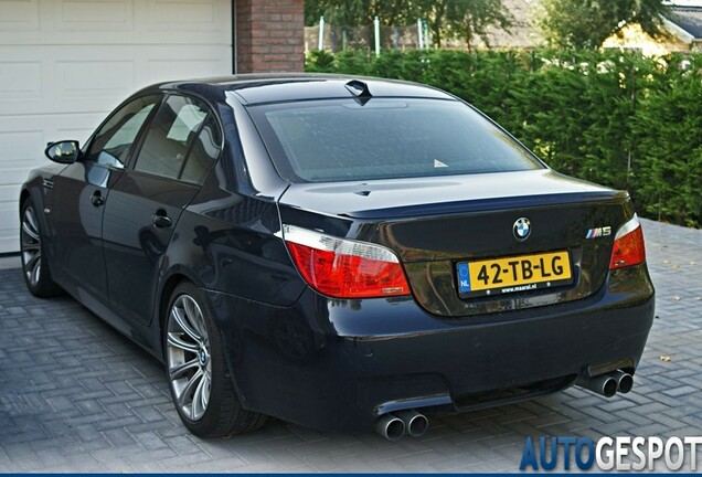 BMW M5 E60 2005