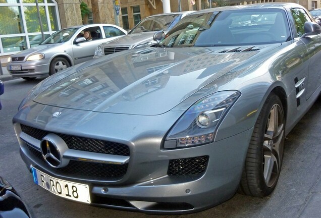 Mercedes-Benz SLS AMG