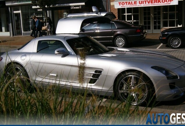 Mercedes-Benz SLS AMG