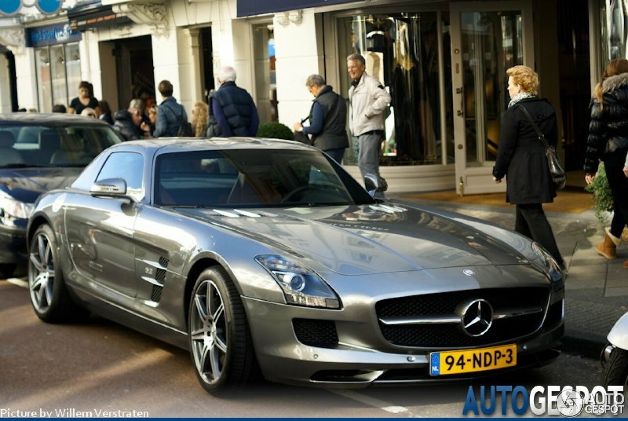 Mercedes-Benz SLS AMG