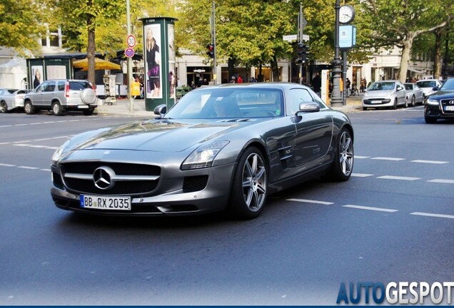 Mercedes-Benz SLS AMG