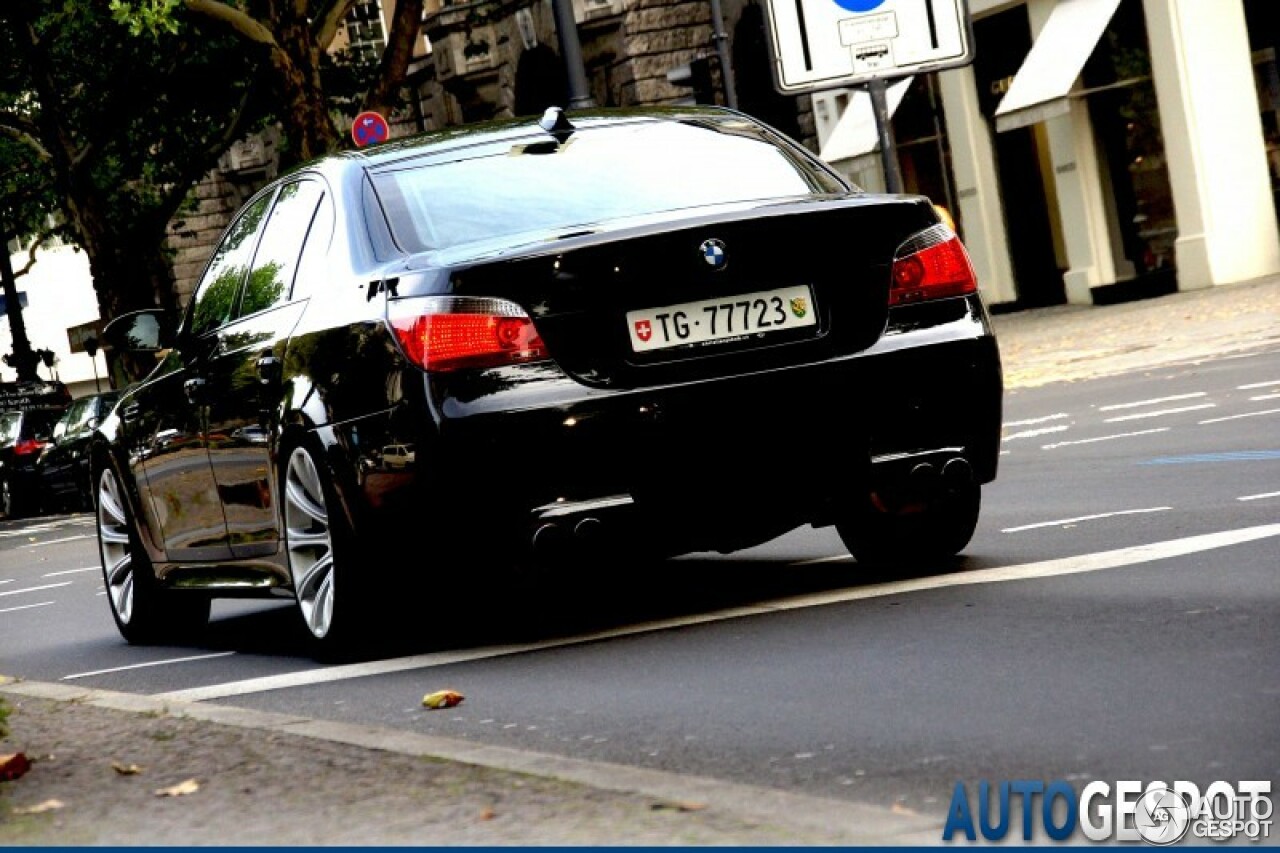 BMW M5 E60 2005