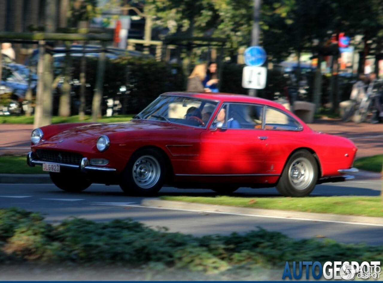 Ferrari 330 GT 2+2 Series II