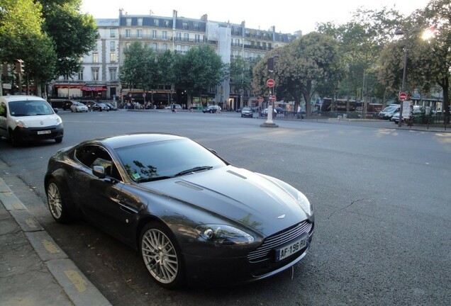 Aston Martin V8 Vantage