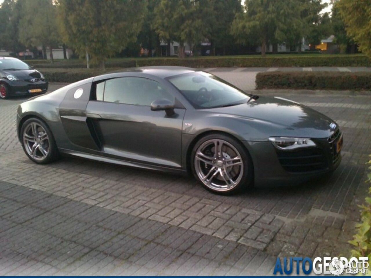 Audi R8 V10