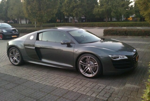 Audi R8 V10