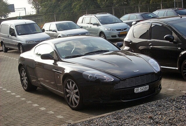 Aston Martin DB9