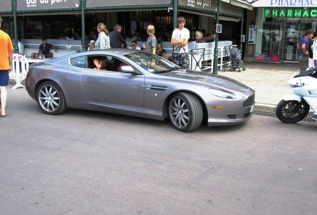 Aston Martin DB9