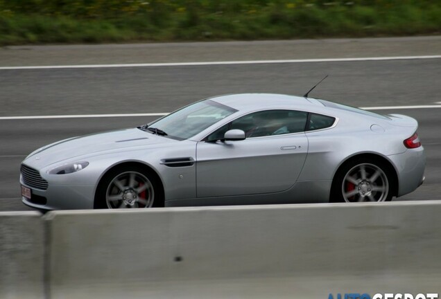 Aston Martin V8 Vantage