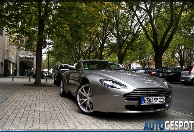 Aston Martin V8 Vantage