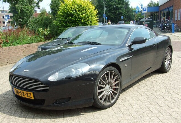 Aston Martin DB9