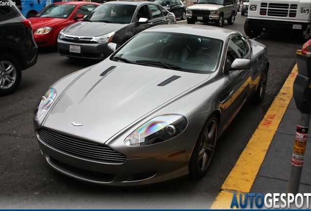 Aston Martin DB9