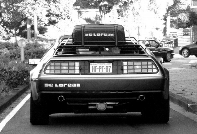 DeLorean DMC-12