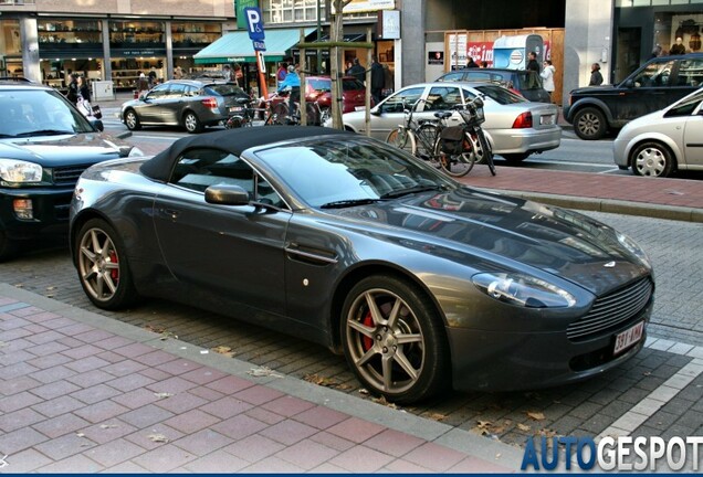 Aston Martin V8 Vantage Roadster