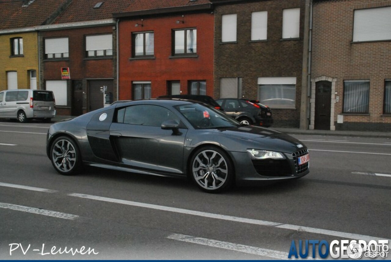 Audi R8 V10