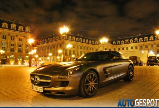 Mercedes-Benz SLS AMG