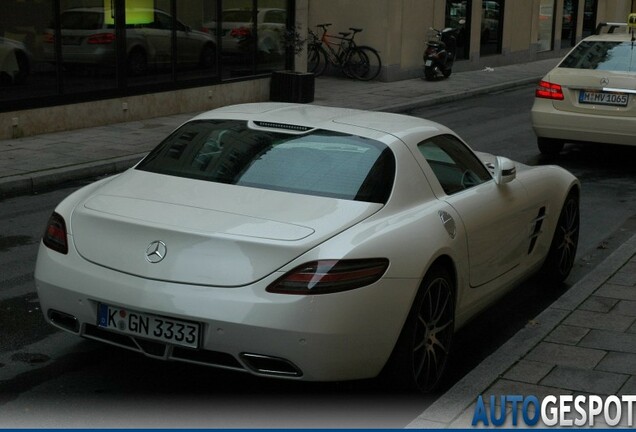 Mercedes-Benz SLS AMG