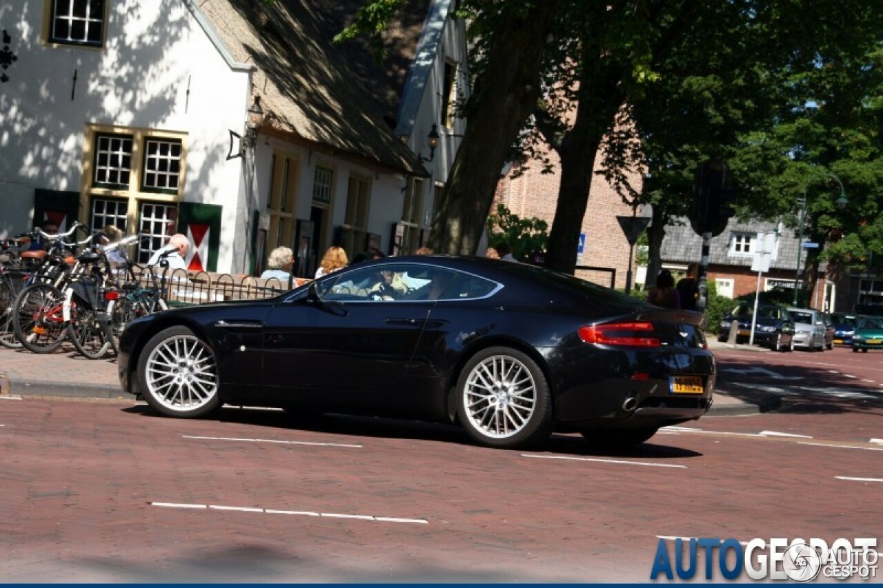 Aston Martin V8 Vantage