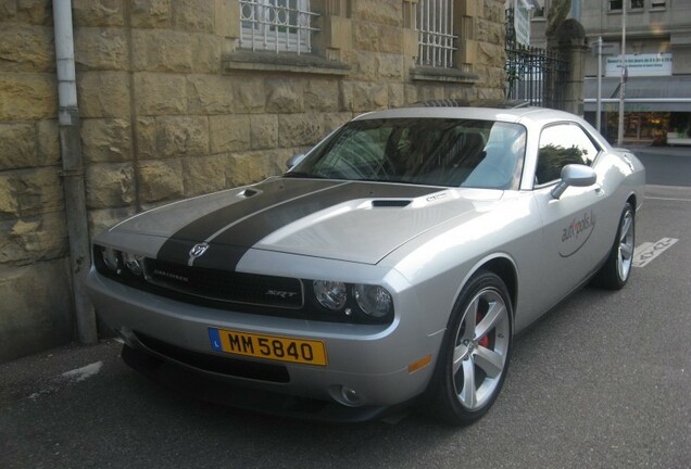 Dodge Challenger SRT-8